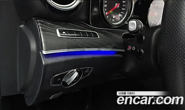 Mercedes-Benz E-Class E220d Avantgarde