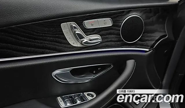 Mercedes-Benz E-Class E220d Avantgarde