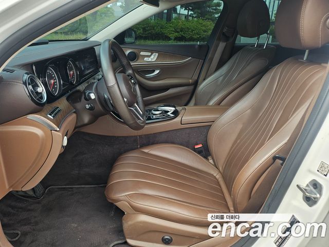 Mercedes-Benz E-Class E220d Exclusive