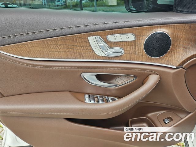 Mercedes-Benz E-Class E220d Exclusive