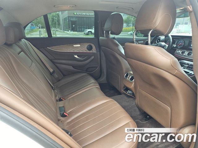 Mercedes-Benz E-Class E220d Exclusive