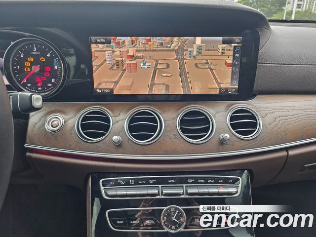 Mercedes-Benz E-Class E220d Exclusive