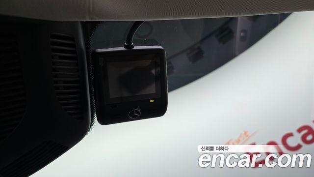 Mercedes-Benz EQE EQE300