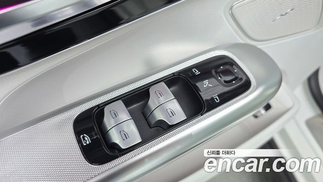 Mercedes-Benz EQE EQE300