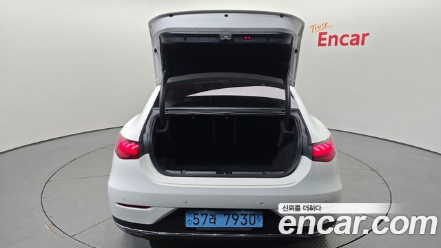 Mercedes-Benz EQE EQE300
