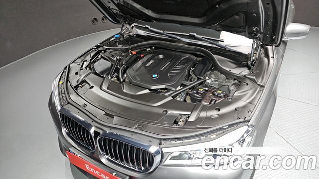 BMW 7-Series 740Li xDrive M Sport Package