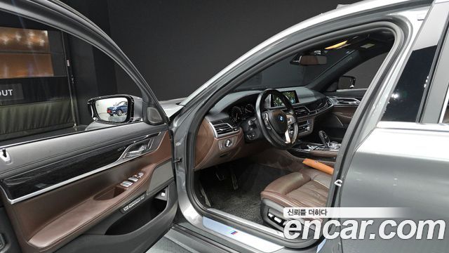 BMW 7-Series 740Li xDrive M Sport Package