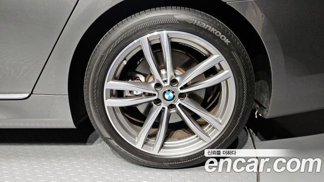BMW 7-Series 740Li xDrive M Sport Package