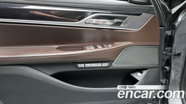 BMW 7-Series 740Li xDrive M Sport Package