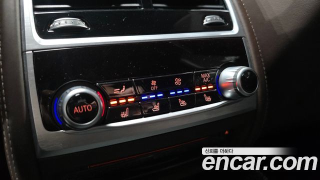 BMW 7-Series 740Li xDrive M Sport Package