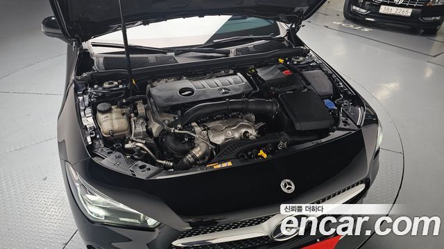 Mercedes-Benz CLA-Class CLA250 4MATIC