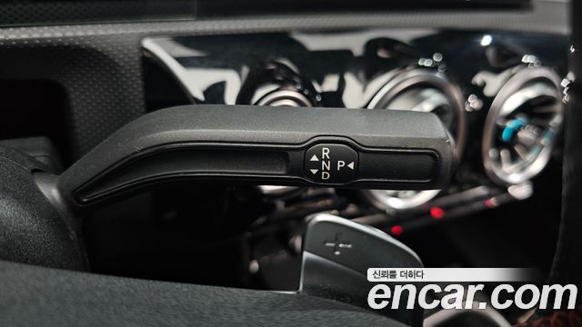 Mercedes-Benz CLA-Class CLA250 4MATIC