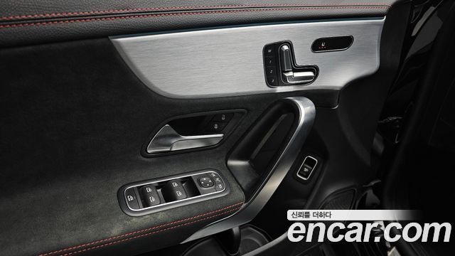 Mercedes-Benz CLA-Class CLA250 4MATIC