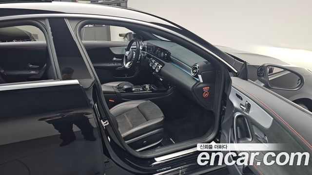 Mercedes-Benz CLA-Class CLA250 4MATIC