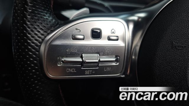 Mercedes-Benz CLA-Class CLA250 4MATIC