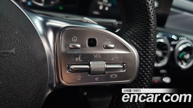 Mercedes-Benz CLA-Class CLA250 4MATIC