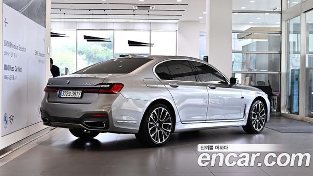 BMW 7-Series 730d xDrive M Sport