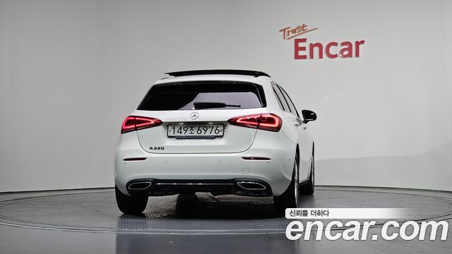 Mercedes-Benz A-Class A220 Hatchback