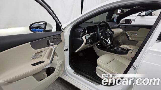 Mercedes-Benz A-Class A220 Hatchback