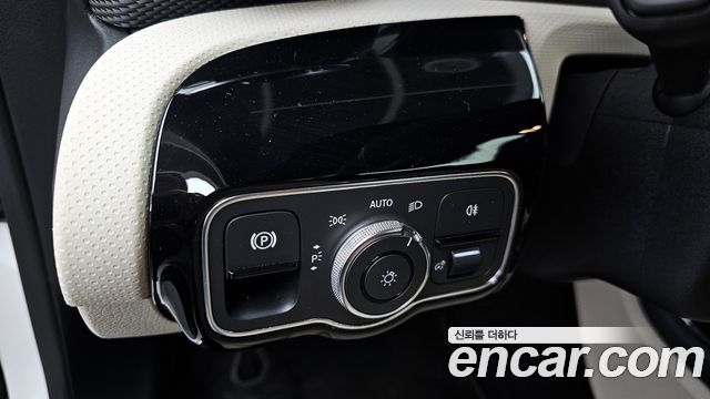 Mercedes-Benz A-Class A220 Hatchback