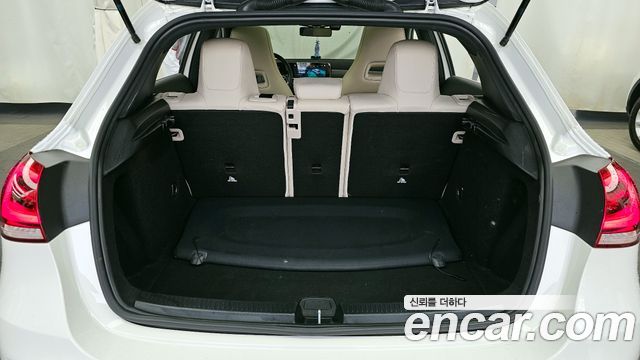 Mercedes-Benz A-Class A220 Hatchback