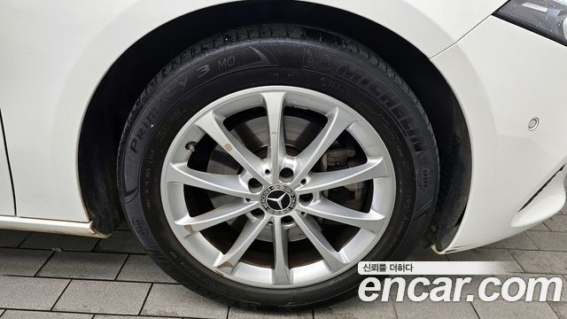 Mercedes-Benz A-Class A220 Hatchback