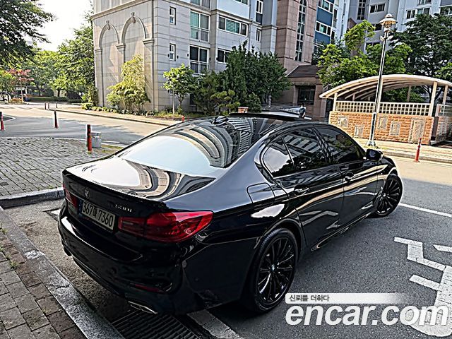 BMW 5-Series 530i M Sport Package Plus