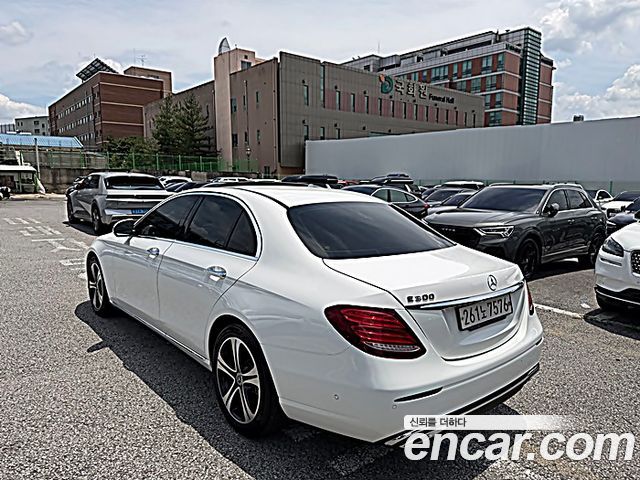 Mercedes-Benz E-Class E200 Avantgarde