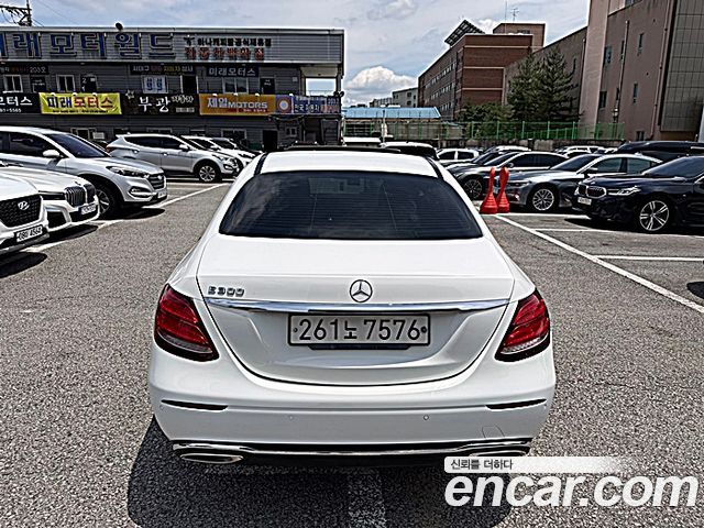 Mercedes-Benz E-Class E200 Avantgarde