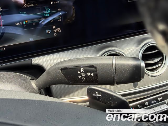 Mercedes-Benz E-Class E200 Avantgarde