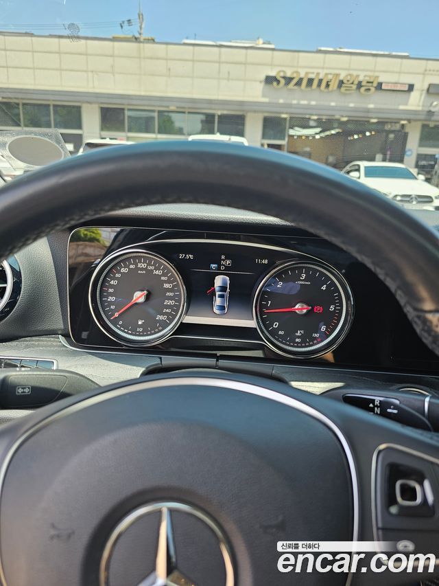 Mercedes-Benz E-Class E220d Avantgarde