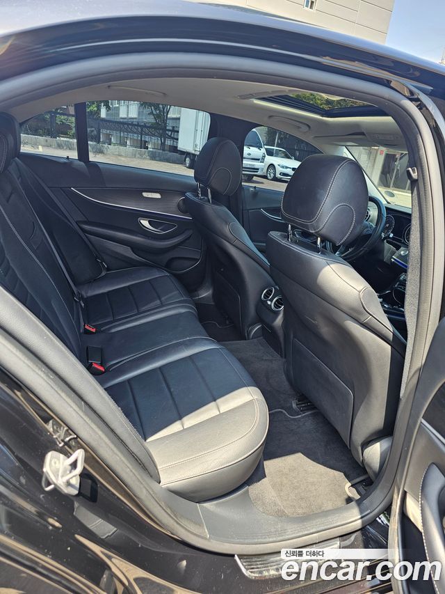 Mercedes-Benz E-Class E220d Avantgarde