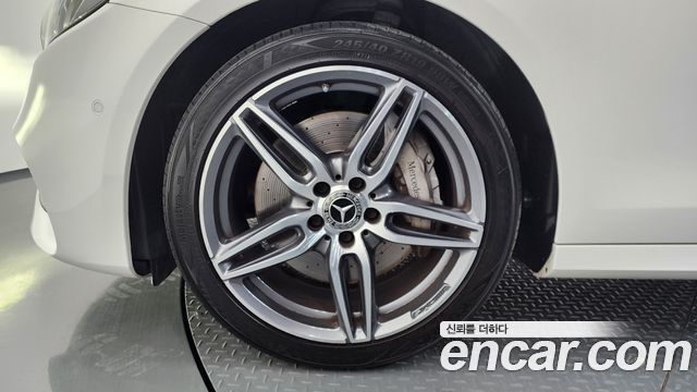 Mercedes-Benz E-Class E300 AMG Line