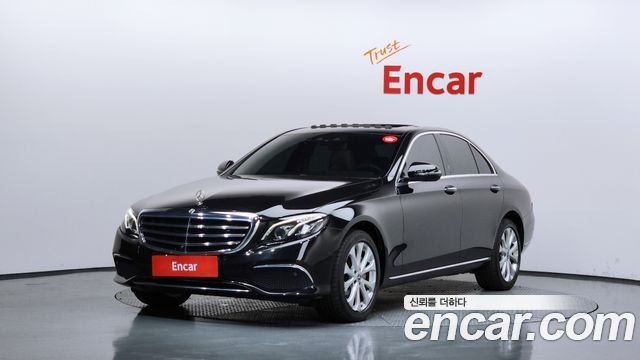 Mercedes-Benz E-Class E300 4MATIC Exclusive