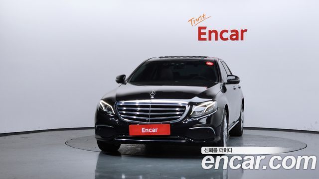 Mercedes-Benz E-Class E300 4MATIC Exclusive