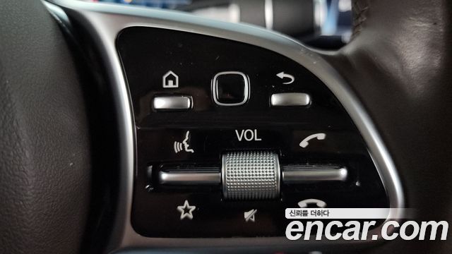 Mercedes-Benz E-Class E300 4MATIC Exclusive
