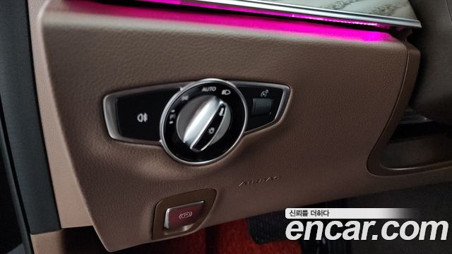 Mercedes-Benz E-Class E300 4MATIC Exclusive
