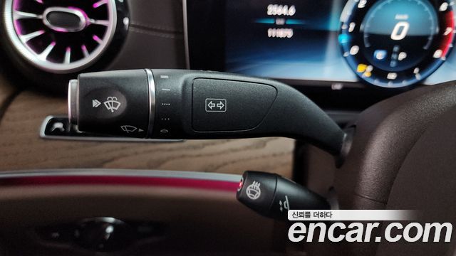 Mercedes-Benz E-Class E300 4MATIC Exclusive