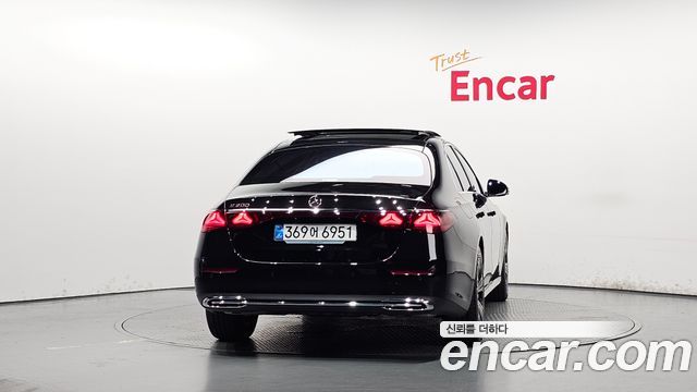 Mercedes-Benz E-Class E200 Avantgarde