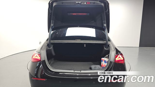 Mercedes-Benz E-Class E200 Avantgarde