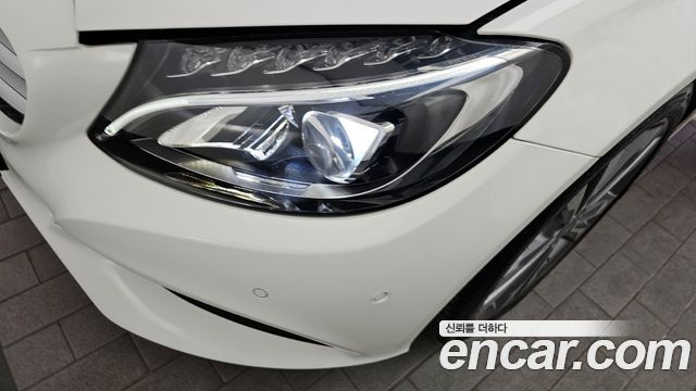 Mercedes-Benz C-Class C200 Avantgarde
