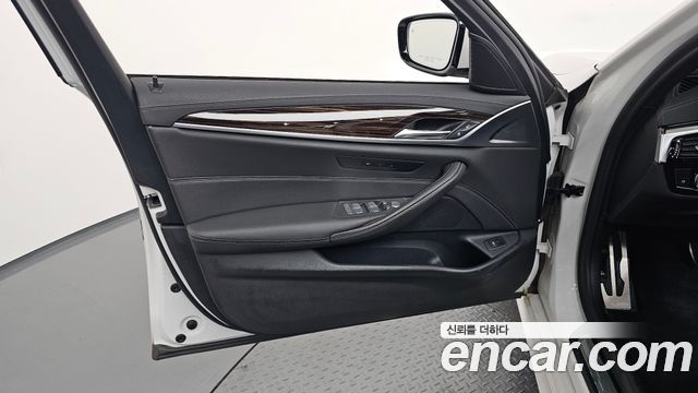 BMW 5-Series 520i M Sport