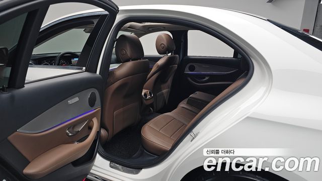 Mercedes-Benz E-Class E200 Avantgarde