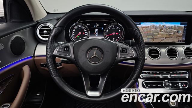 Mercedes-Benz E-Class E200 Avantgarde
