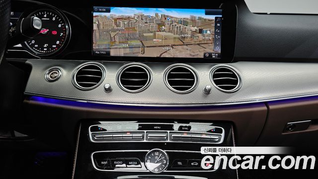 Mercedes-Benz E-Class E200 Avantgarde