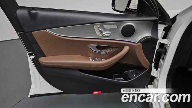 Mercedes-Benz E-Class E200 Avantgarde