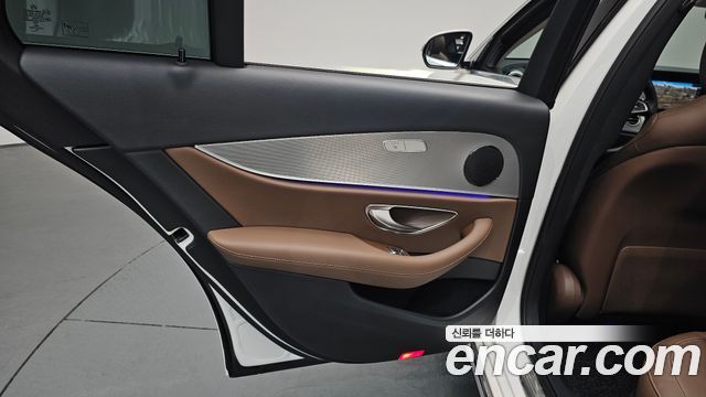 Mercedes-Benz E-Class E200 Avantgarde