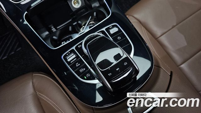 Mercedes-Benz E-Class E200 Avantgarde