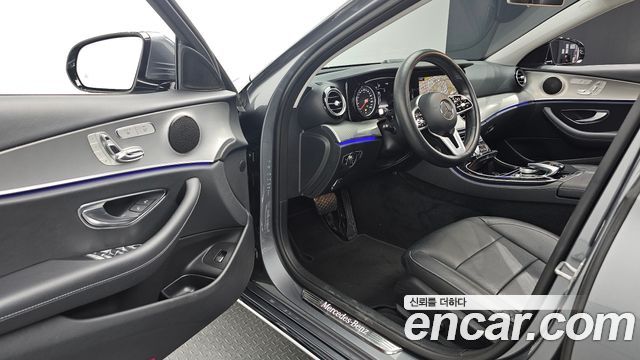 Mercedes-Benz E-Class E300 Avantgarde