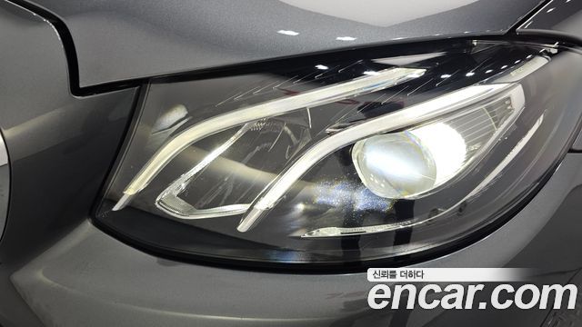 Mercedes-Benz E-Class E300 Avantgarde